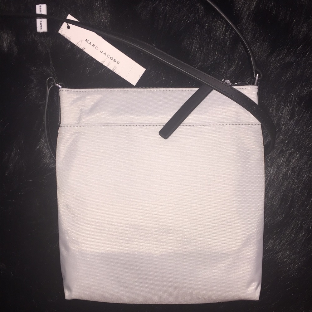 MARC JACOBS NYLON CROSSBODY - Picture 2 of 3